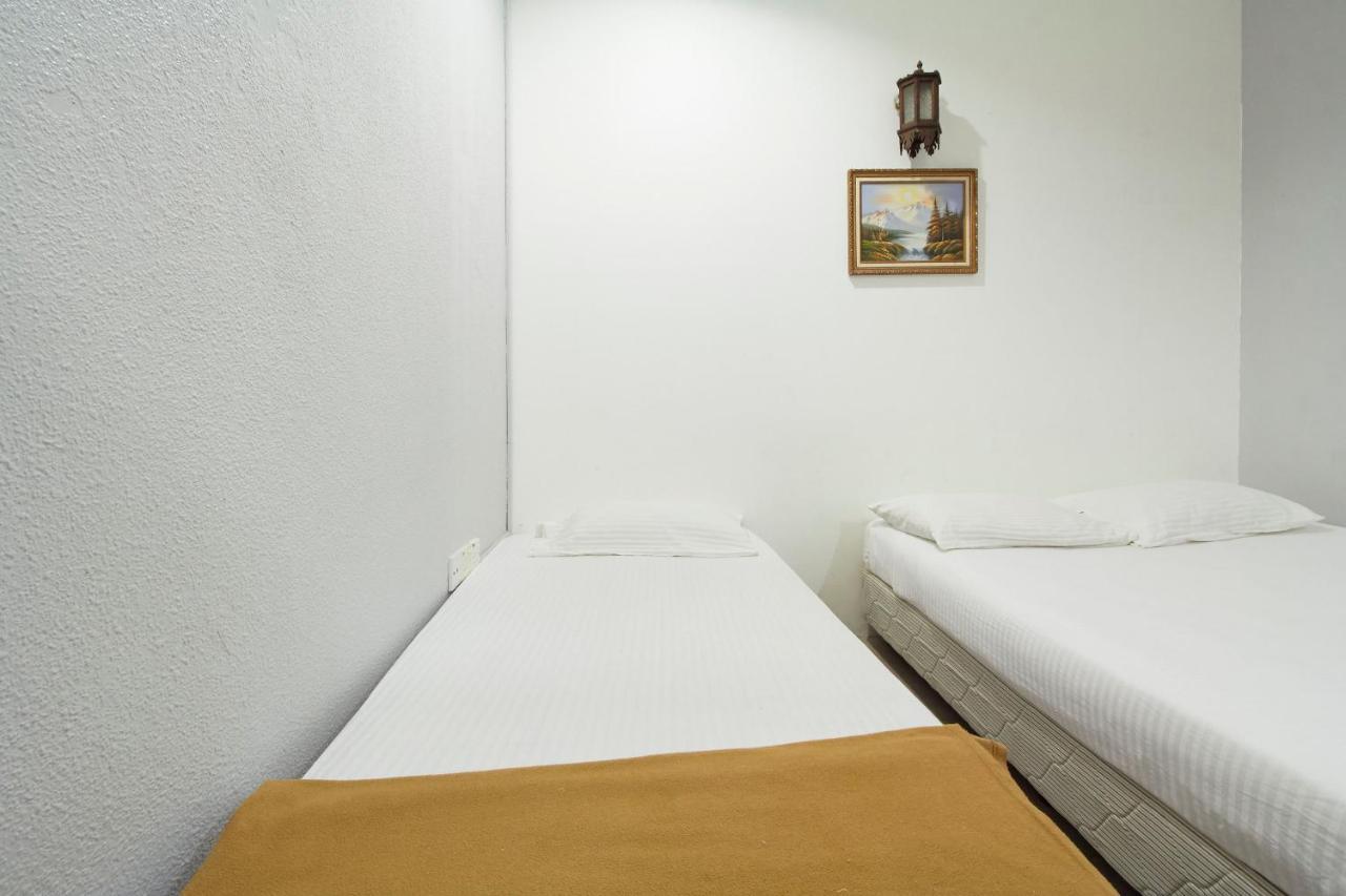 G99 Hotel George Town Exterior photo