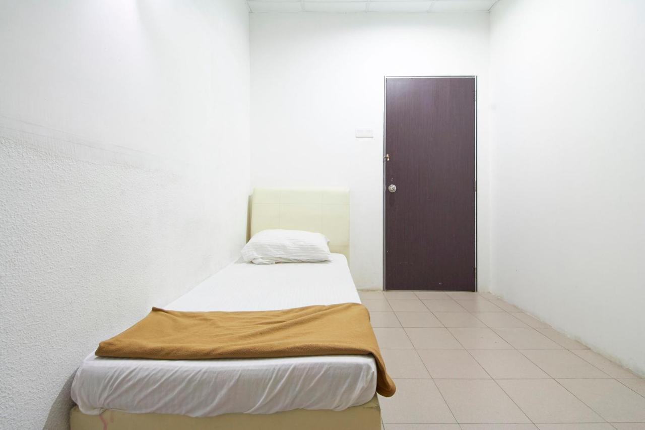 G99 Hotel George Town Exterior photo